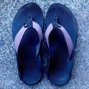Chaco flip flops size 7